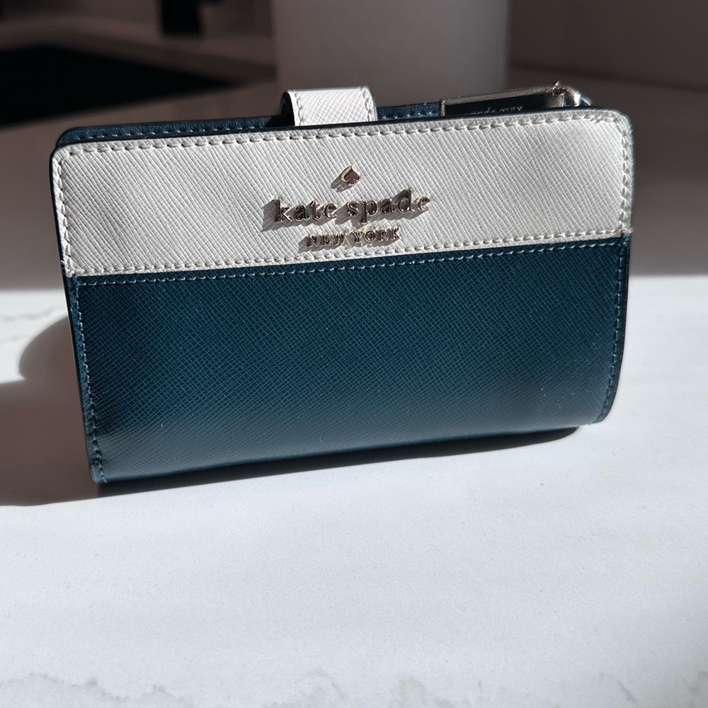 Kate Spade Medium Bifold Wallet